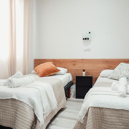 Hostal Ruta De Francia Барселона Екстер'єр фото