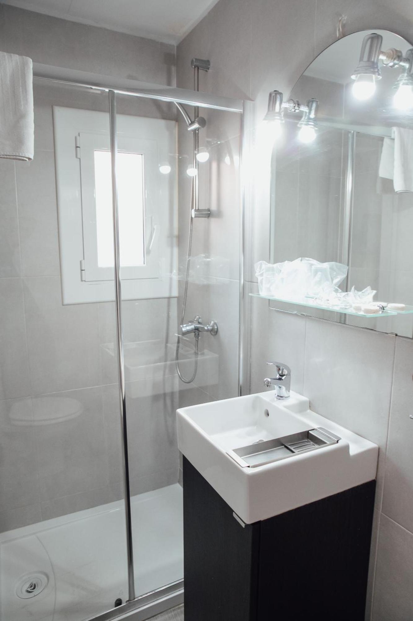 Hostal Ruta De Francia Барселона Екстер'єр фото