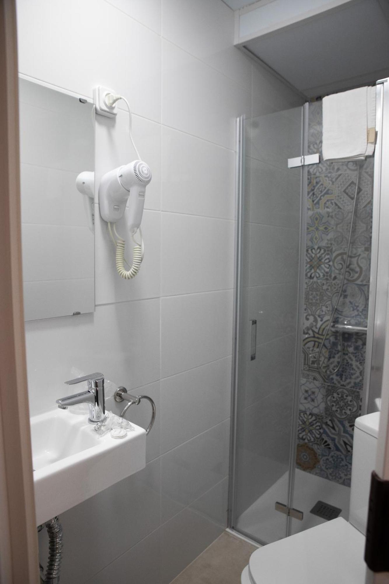 Hostal Ruta De Francia Барселона Екстер'єр фото