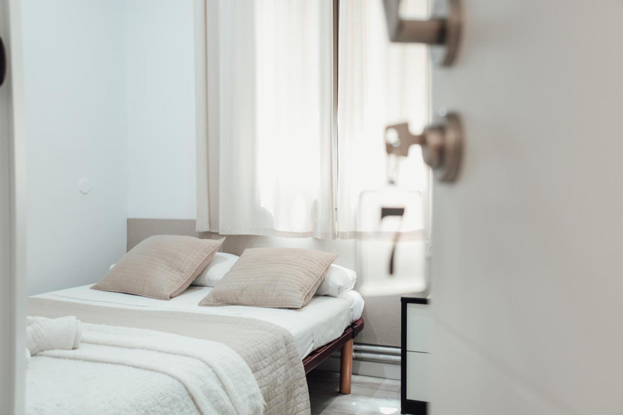 Hostal Ruta De Francia Барселона Екстер'єр фото